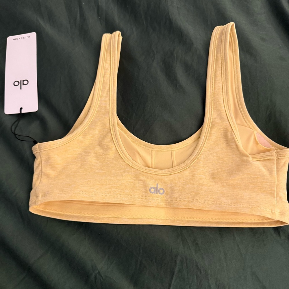 NWT ALO YOGA Alosoft center stage bra warm butter Heather - Picture 5 of 9
